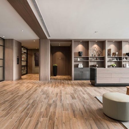 Lakeshore Hotel Тайнань Экстерьер фото
