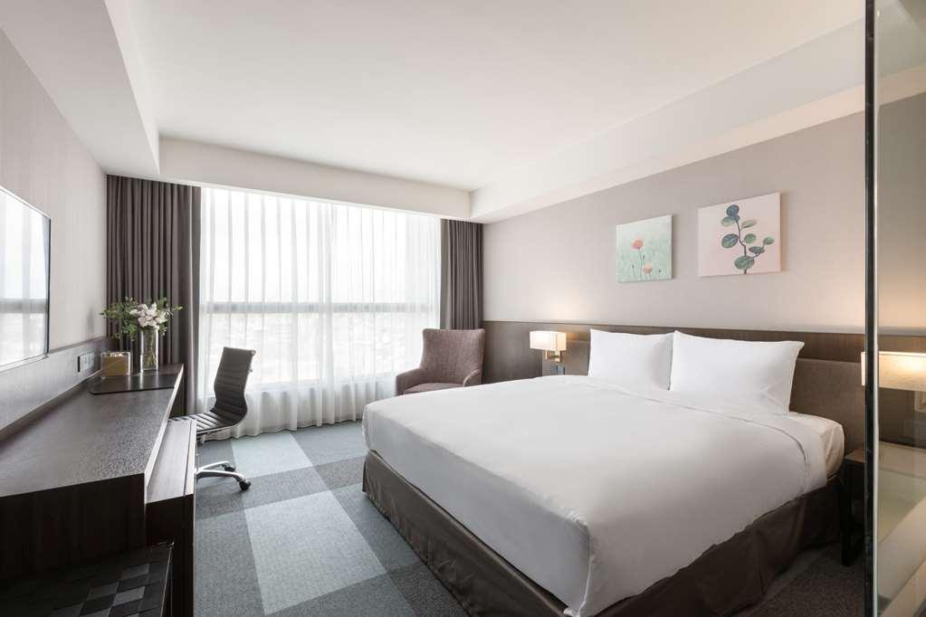 Lakeshore Hotel Тайнань Номер фото