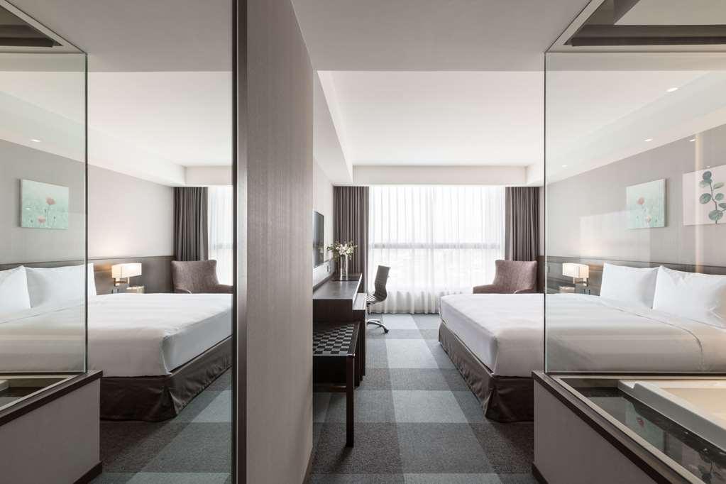 Lakeshore Hotel Тайнань Номер фото