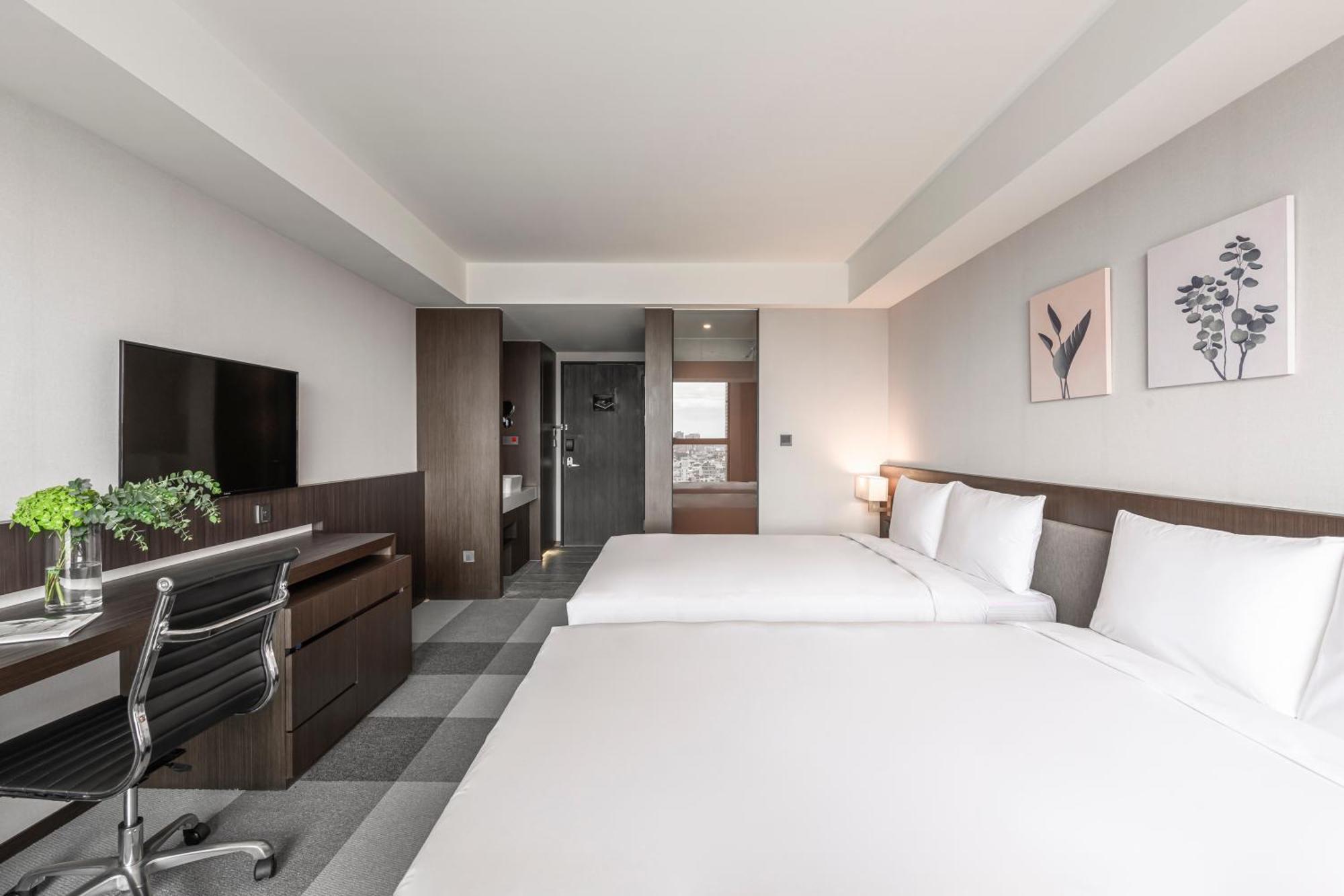 Lakeshore Hotel Тайнань Номер фото
