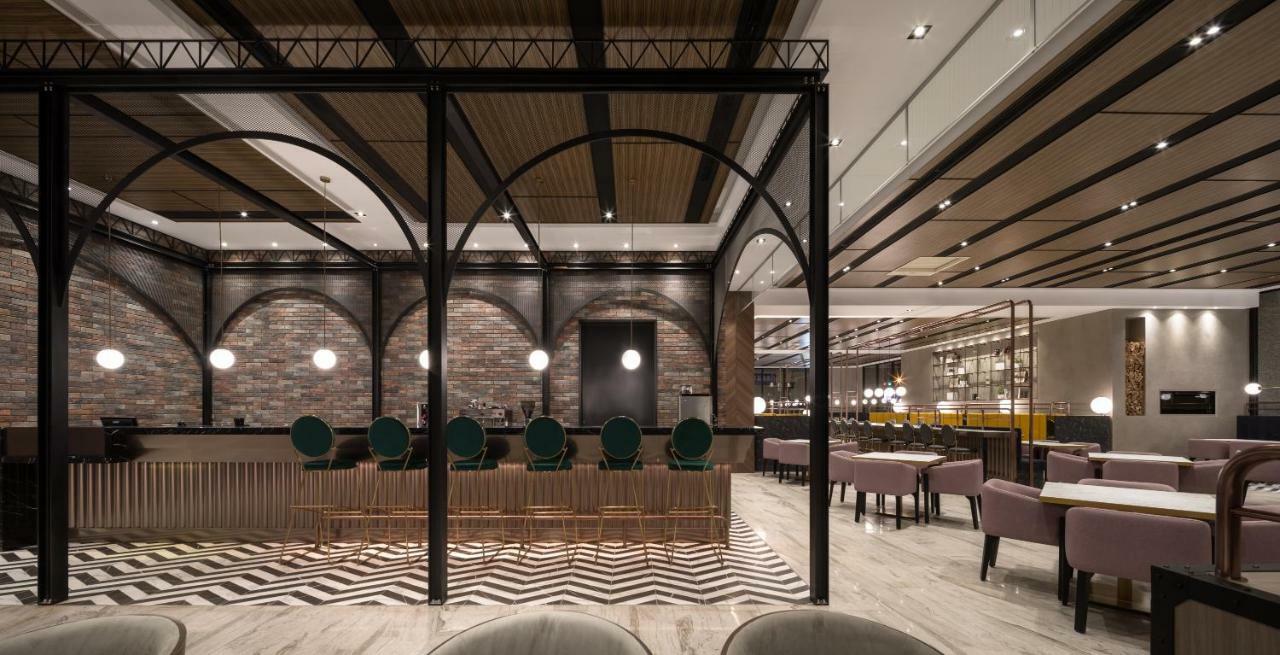 Lakeshore Hotel Тайнань Экстерьер фото